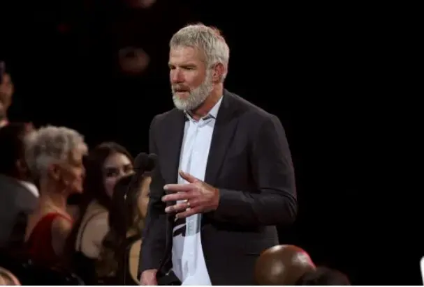FAVRE ARGUES SHARPE BARBS DIFFER FROM CARLSON AND MADDOW CHATTER